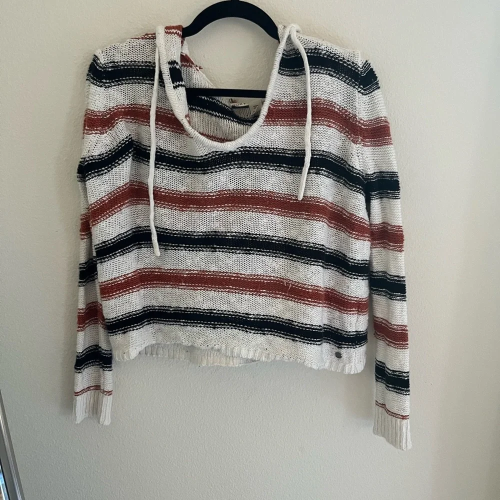 Adorable, rustic Roxy pullover! - Picture 1 of 3